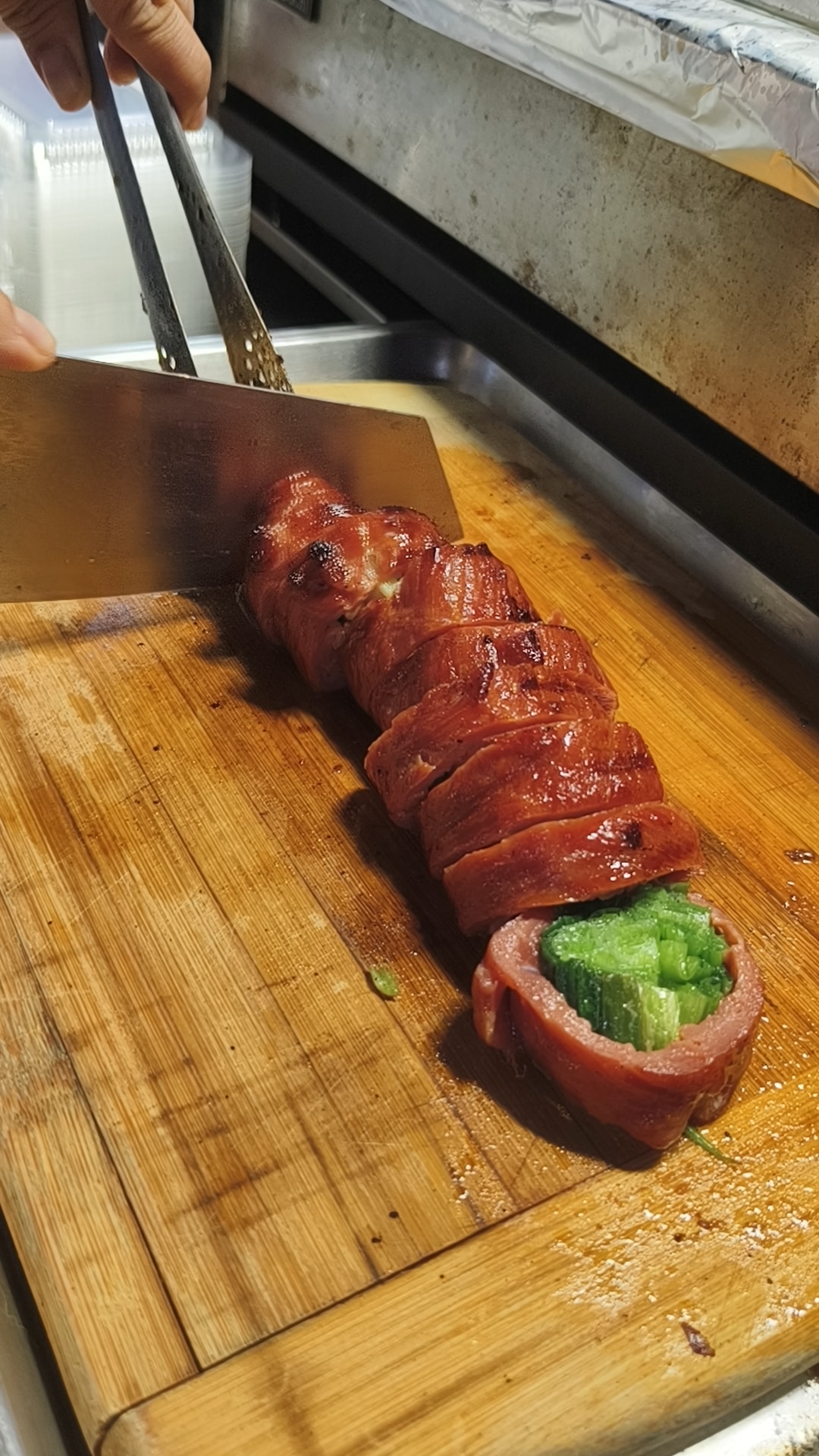 【台北|夜市小吃】饒河夜市必吃!香蔥肉捲 – 10年人氣不敗的蔥香饗宴 - 第4張圖